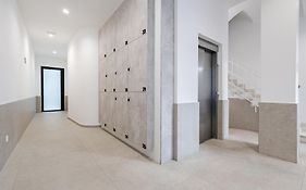 Feelathome Castilla Apartments